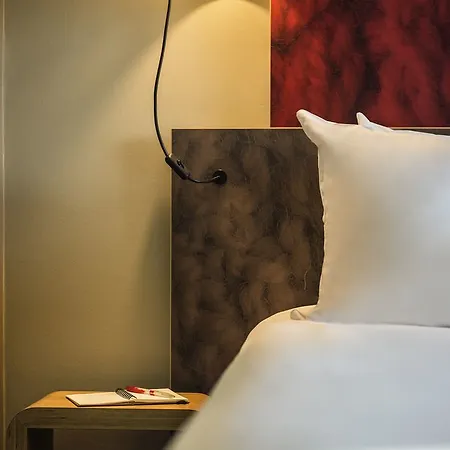 Ibis Docklands Canary Wharf 3*