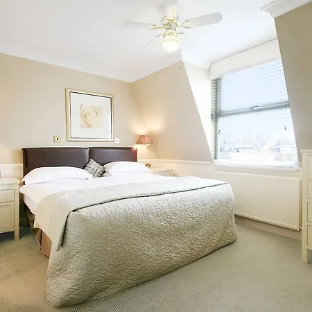 Aparthotel Collingham Serviced