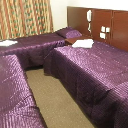Mandalay Picton House 2*
