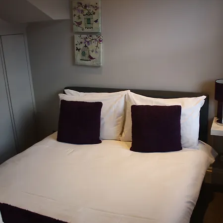 Barons Court Queens Club By Viridian Appartement Londen