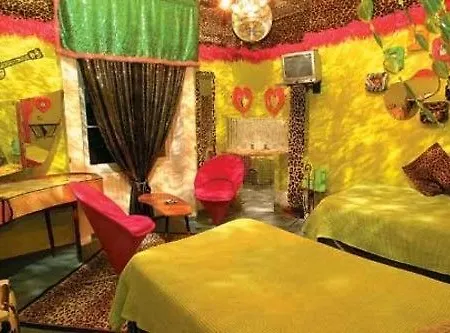 Pavilion Hotel