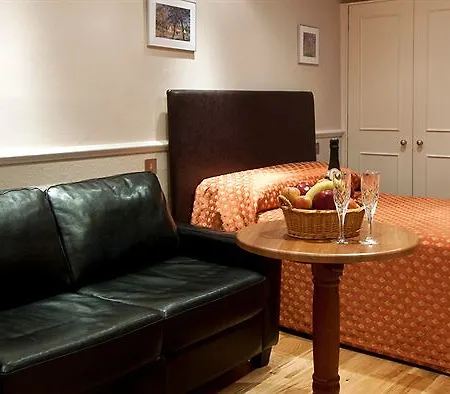 Rhodes Hotel London