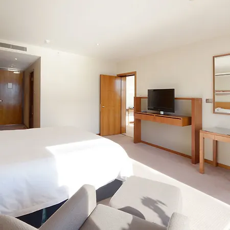 Hotel Canary Riverside Plaza