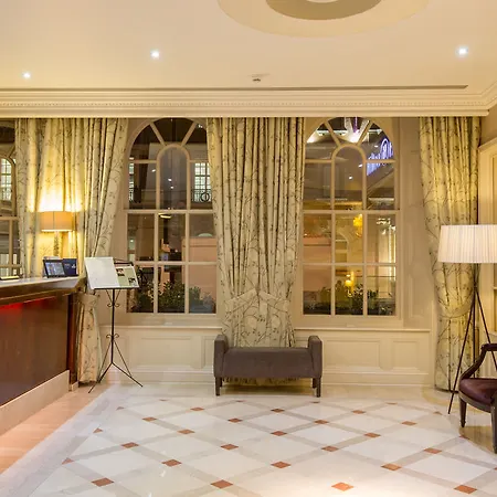 Hilton Euston Hotel 4*