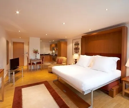 Aparthotel Marlin Bridge - Empire Square 4*