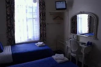 Blades Hotel
