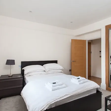 Soho Abode - Piccadilly Circus & Chinatown London