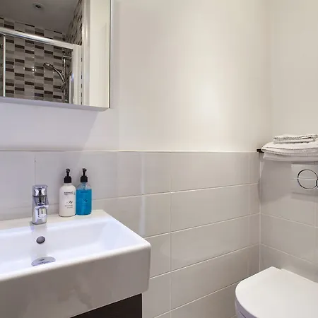 Soho Abode - Piccadilly Circus & Chinatown London