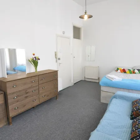 Regents Court Apartment