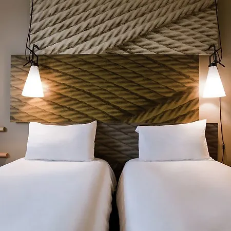 Ibis Greenwich 3*