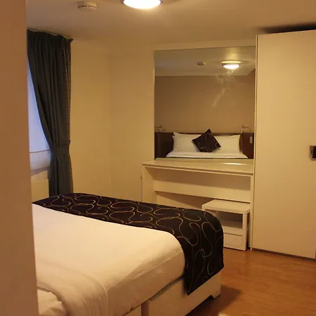 Apartment Kensington London