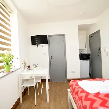 Bed & Breakfast Green Suites 4*