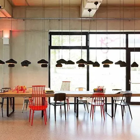Hotel Moxy Excel 4*