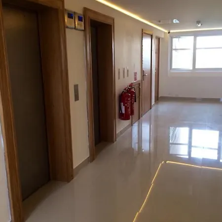 鹈鹕伦敦公寓酒店 酒店