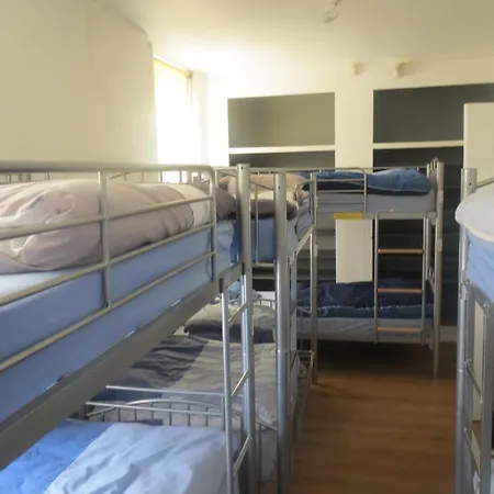 4 Star Piccadilly Hotel 2*