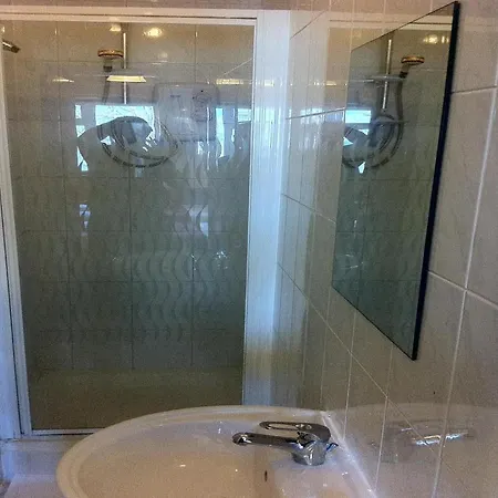 Express Hotel 2*