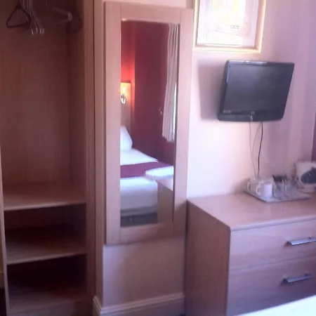 Express Hotel