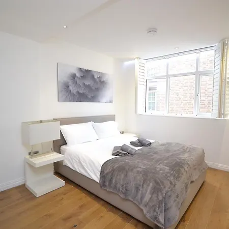 Covent Garden Apartment *