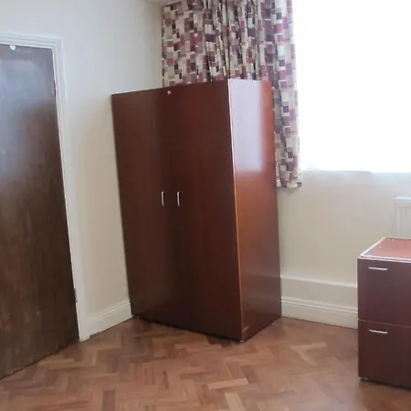 Hotel Western Northfields Ealing London