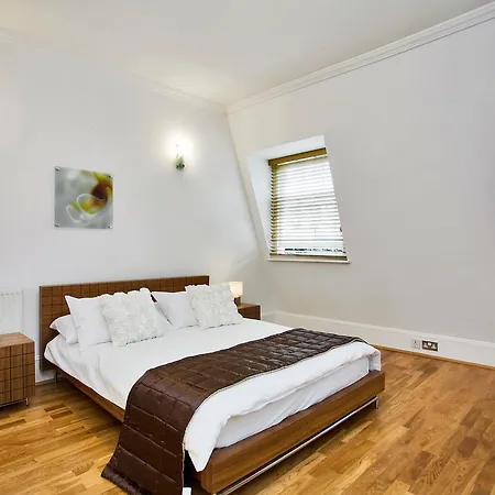 Lancaster Gate Hyde Park Aparthotel 4*