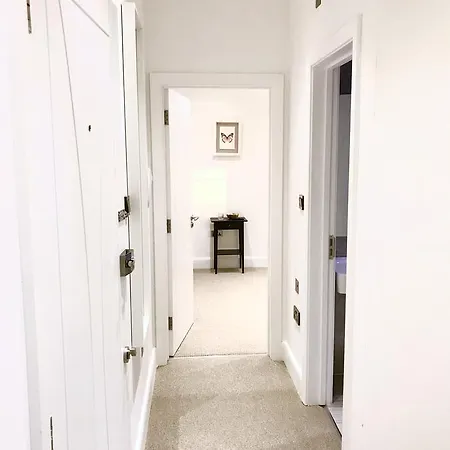 Apartment Harrow