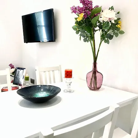 Harrow Apartment *