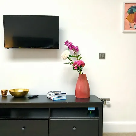 Apartment Harrow London
