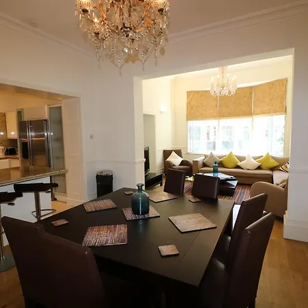 Knightsbridge Apartment