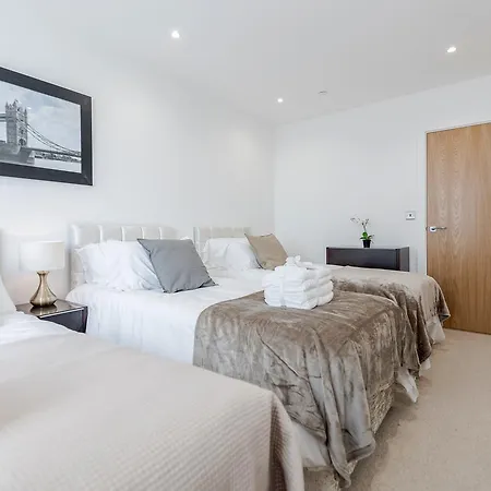 Luxury Stratford Apartment London