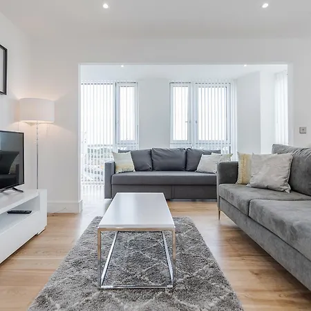 Luxury Stratford *