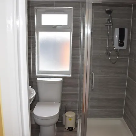Apartment 4 Bedroom & 2 Bedroom London