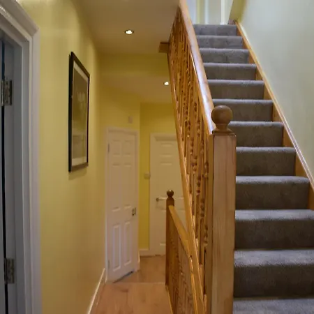 4 Bedroom & 2 Bedroom Apartment London