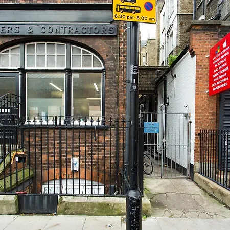 Tavistock Place 3*