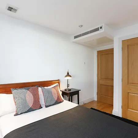 Apartment Hyde Park London