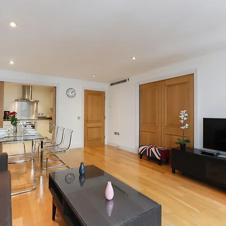 Apartment Hyde Park London