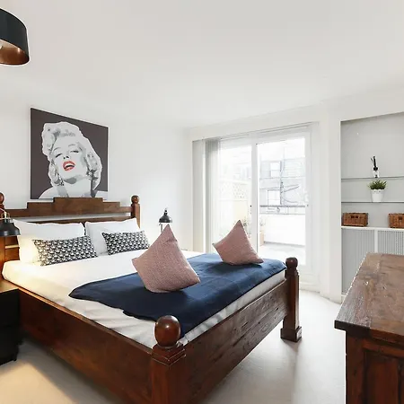 Hyde Park Apartment London