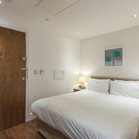 Apartment Protem Lincoln Plaza