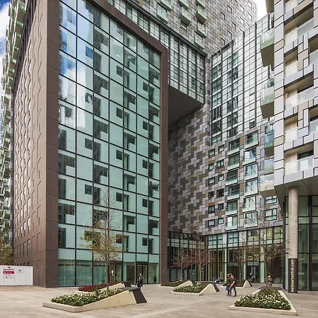Protem Lincoln Plaza London