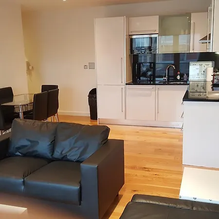 Apartment East Croydon Apartments - Just 3 Mins Walk To East Croydon Station *