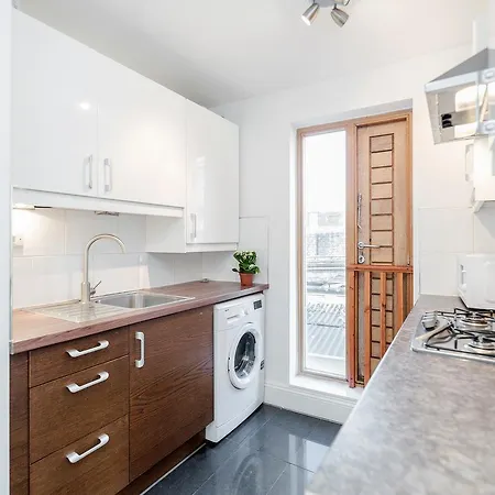 Eye Flats Apartment London