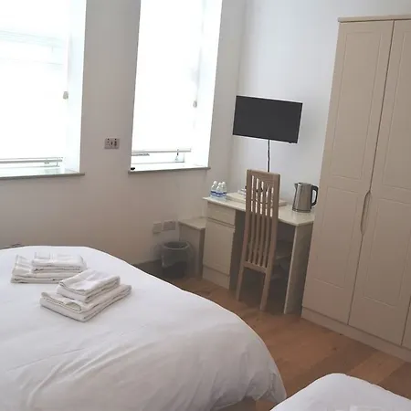 Forest House Hotel