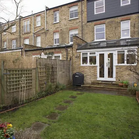 Veeve House Ashlone Road Putney Отель 4*
