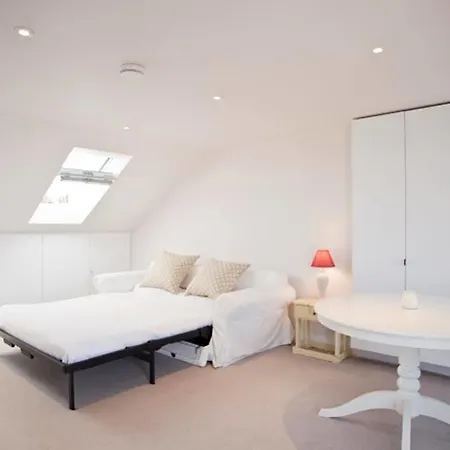 Apartment Veeve - House Bassein Park Road - Shepherd's Bush London