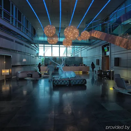 Radisson Blu Hotel, Canary Wharf East Hotel 4*
