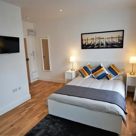 Ifield Road By Mayfair *