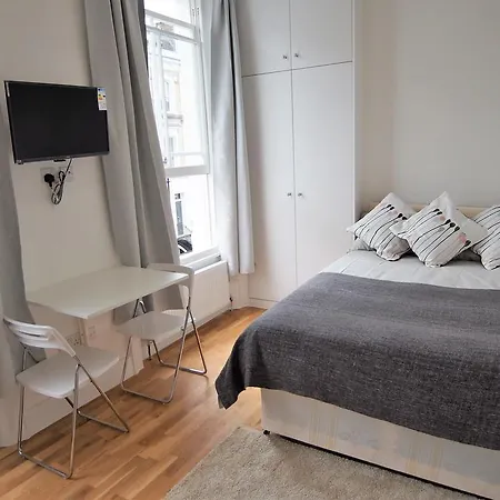 Ifield Road By Mayfair Apartment London