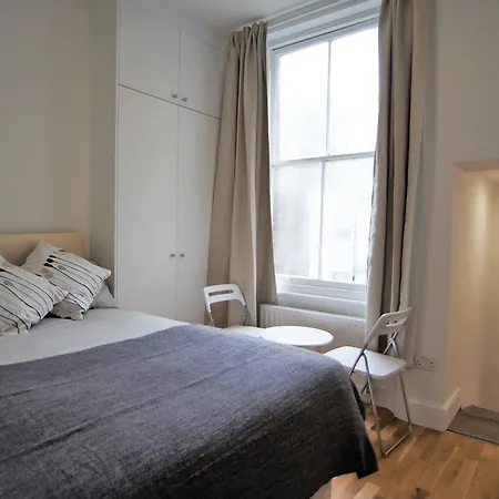 Ifield Road By Mayfair Apartment *