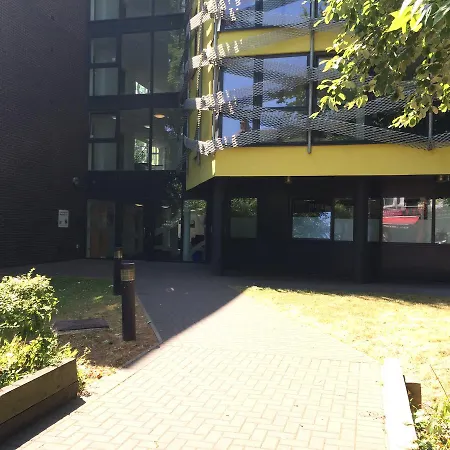 Newington Court Ostello