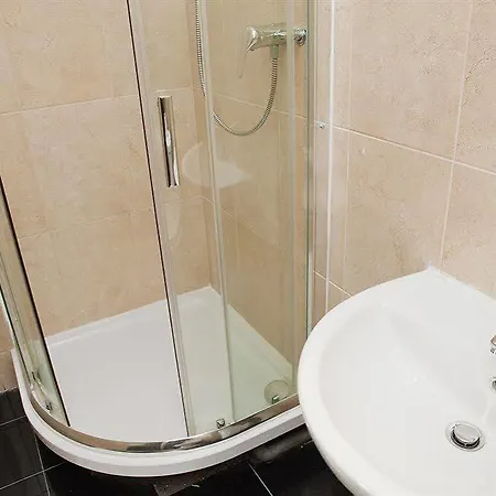 Central London Budget Hotel *