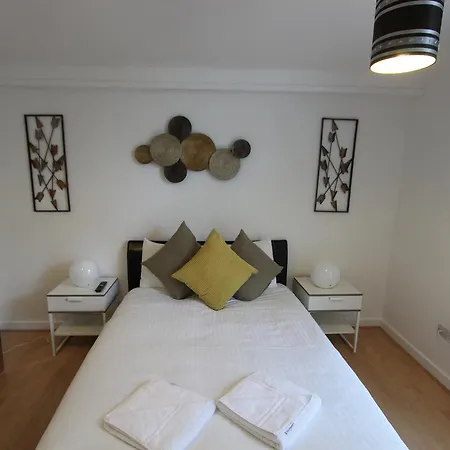 Guest house Stratford *